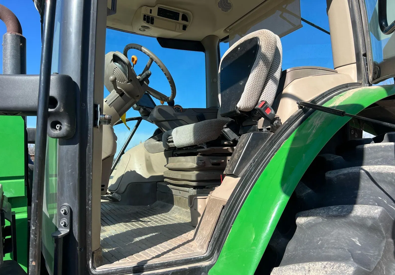 2019 John Deere 6155R