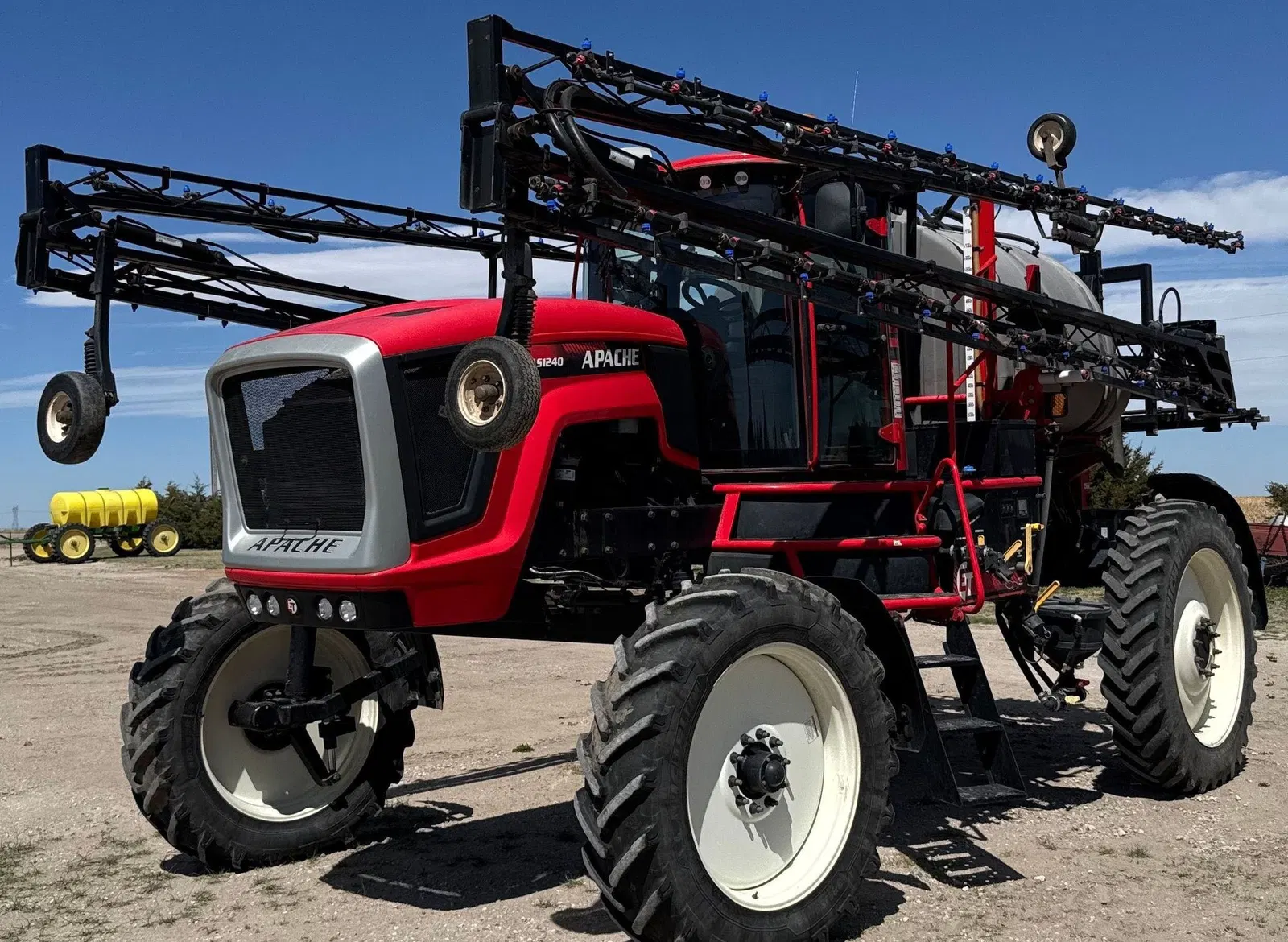 2019 Apache AS1240