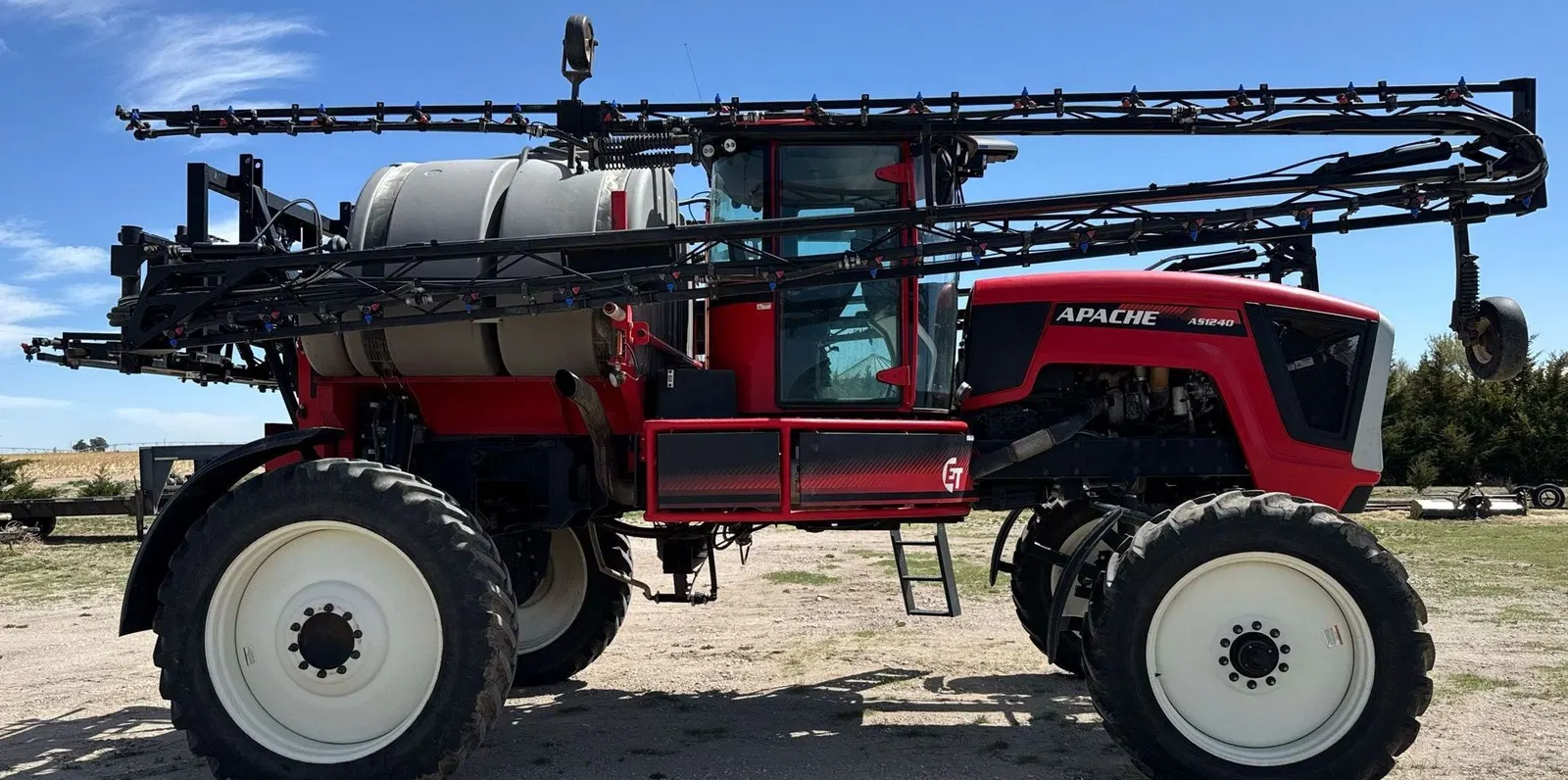 2019 Apache AS1240