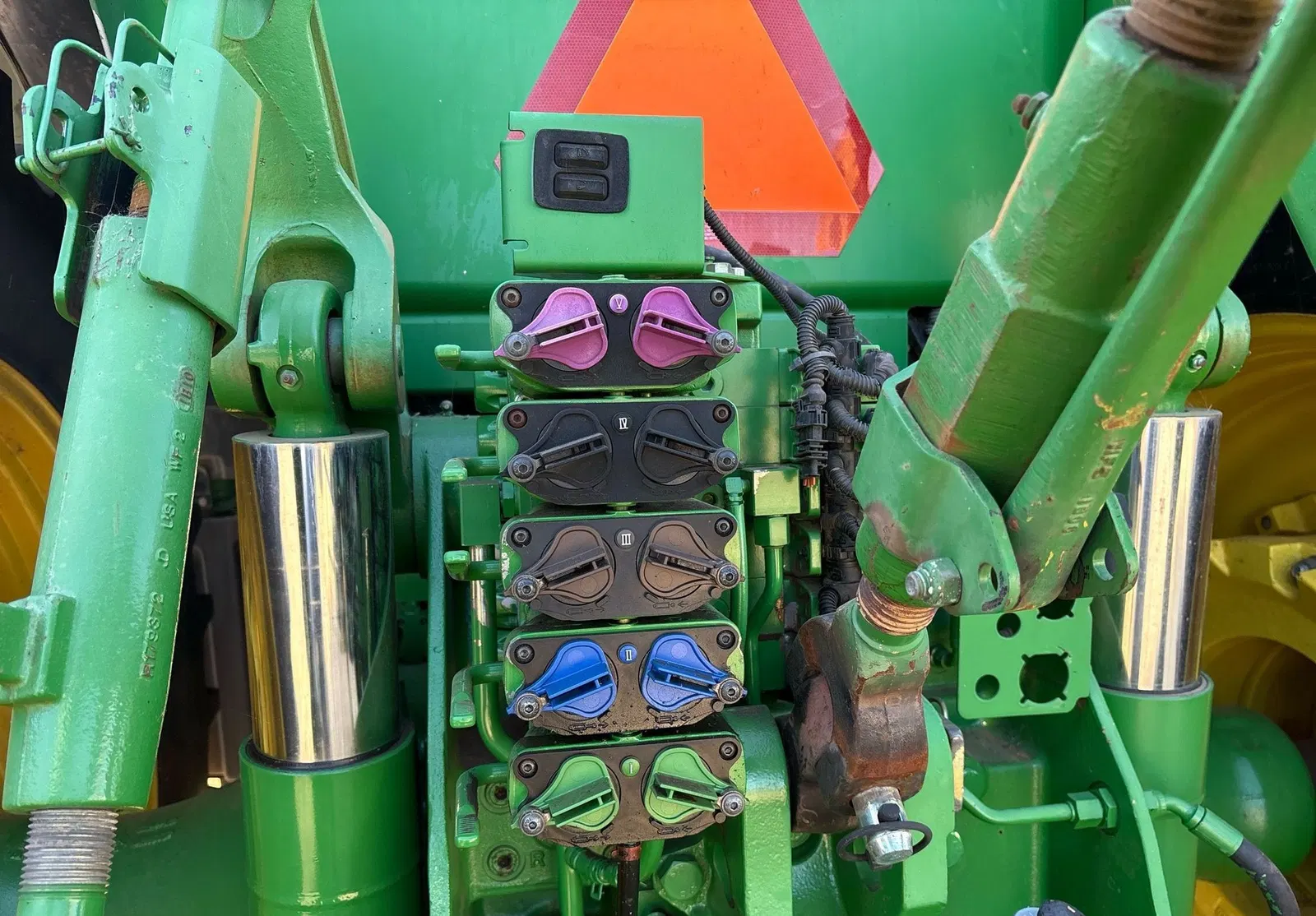 2011 John Deere 8260R