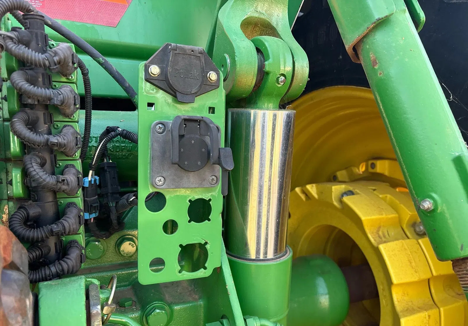 2011 John Deere 8260R