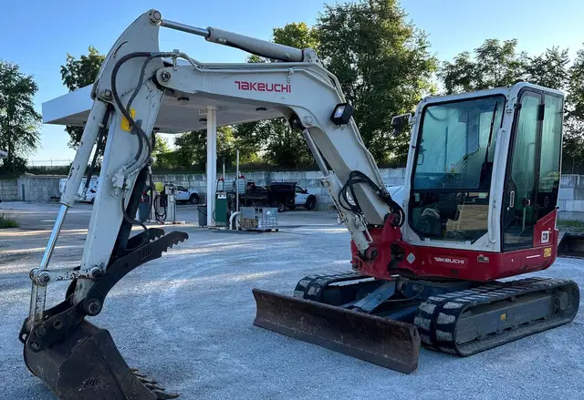 2016 Takeuchi TB260