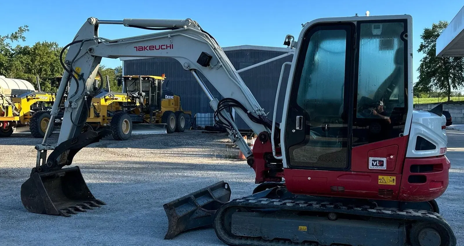 2016 Takeuchi TB260