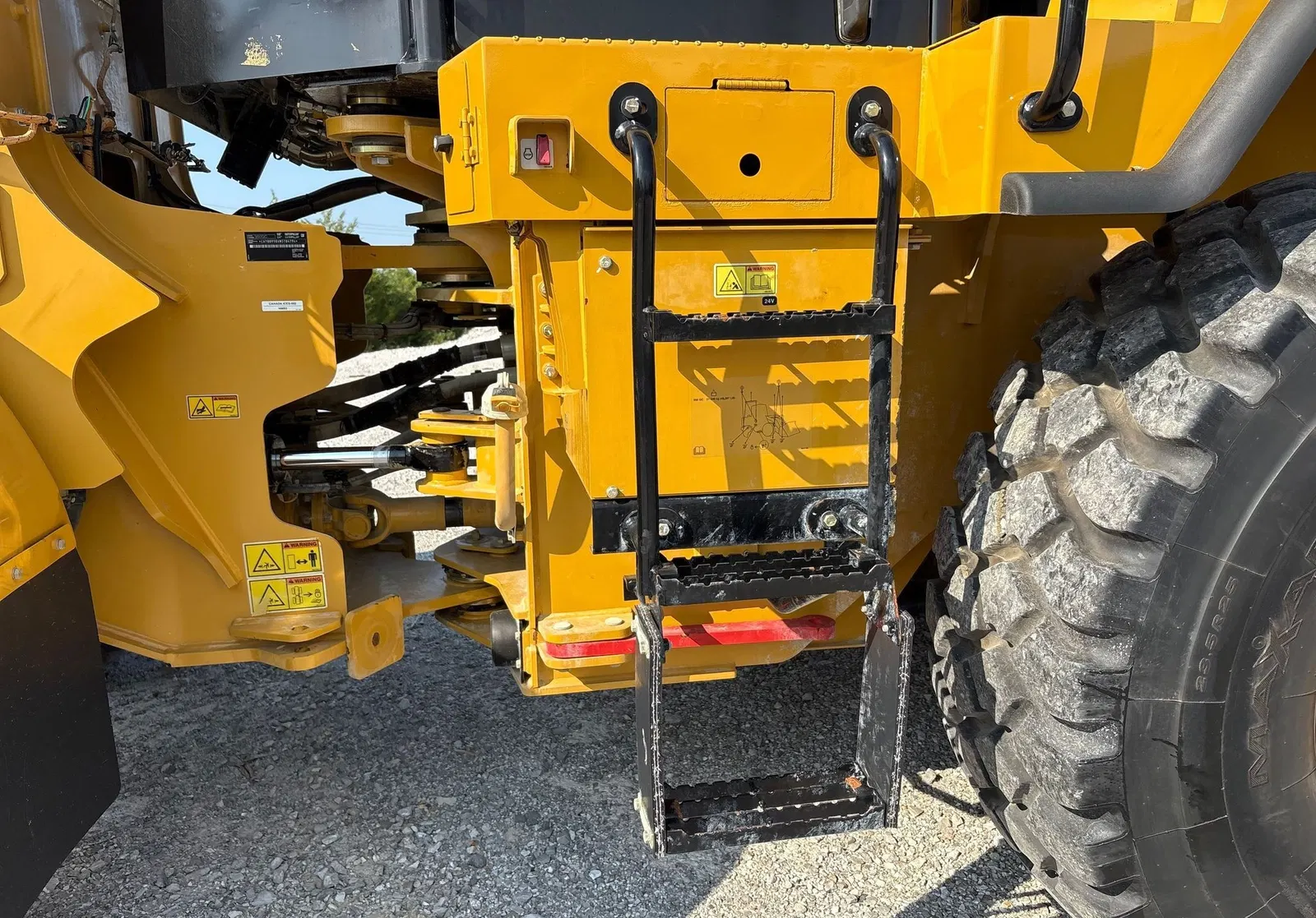 2022 Caterpillar 950GC