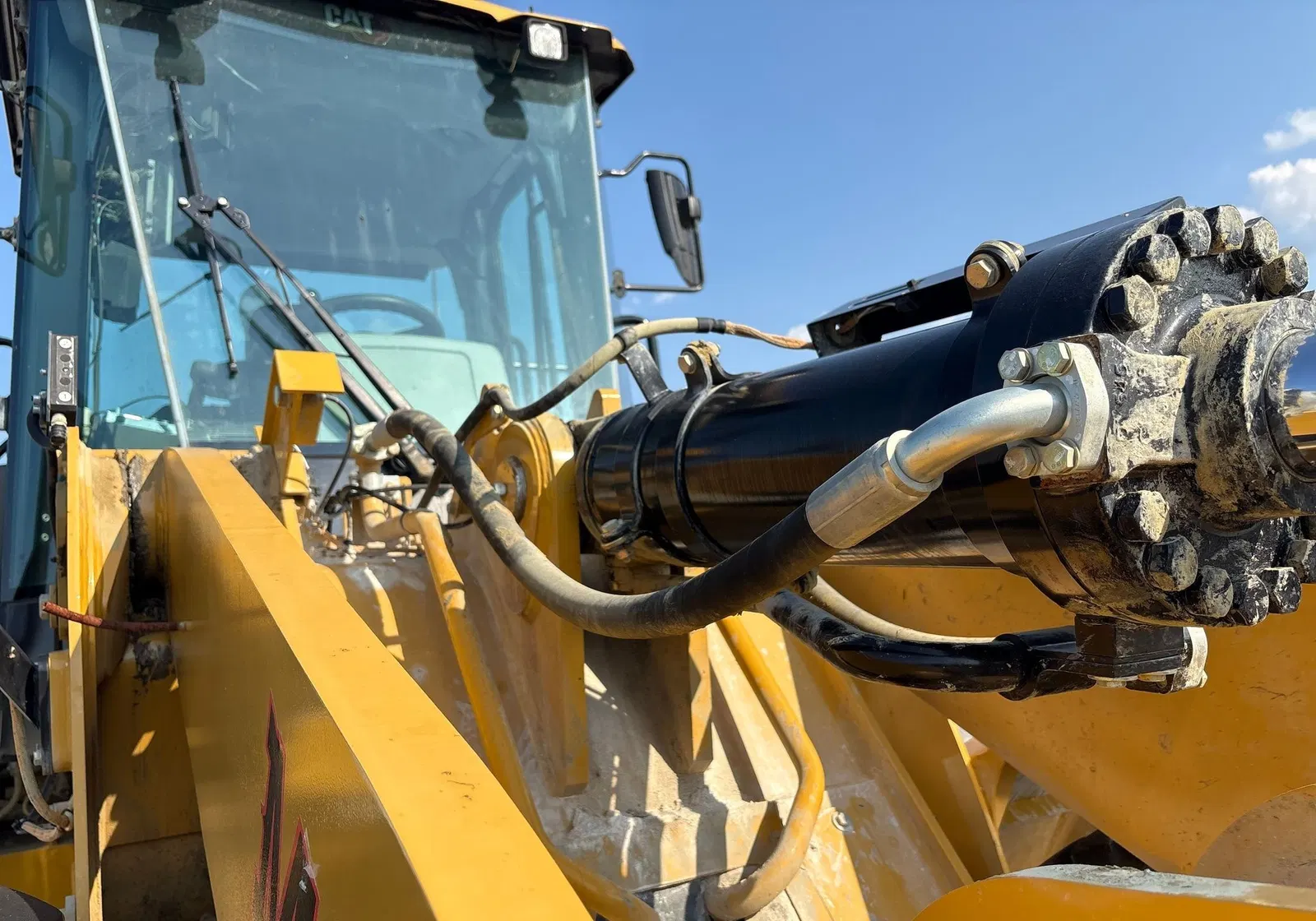 2022 Caterpillar 950GC