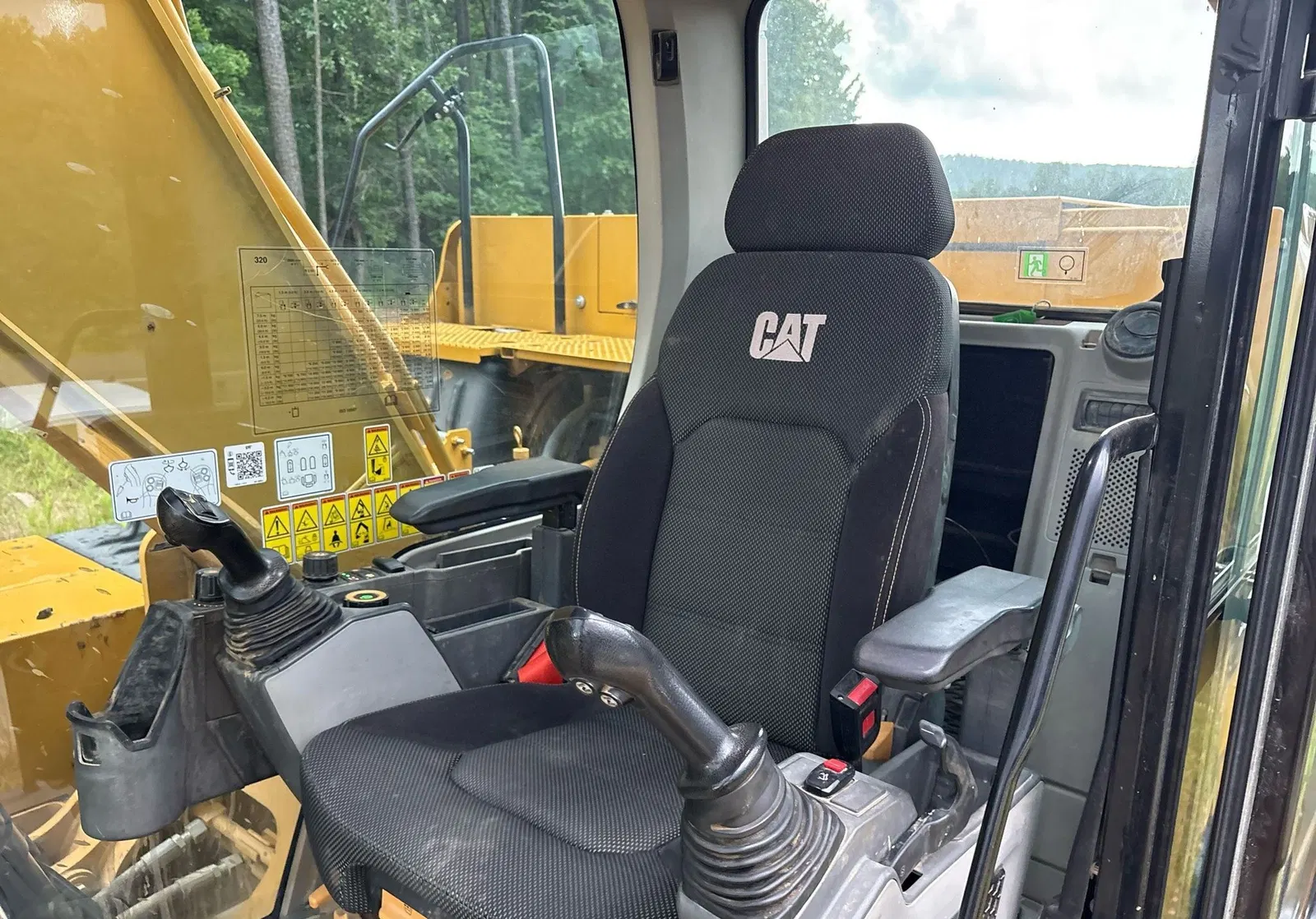 2018 Caterpillar 320
