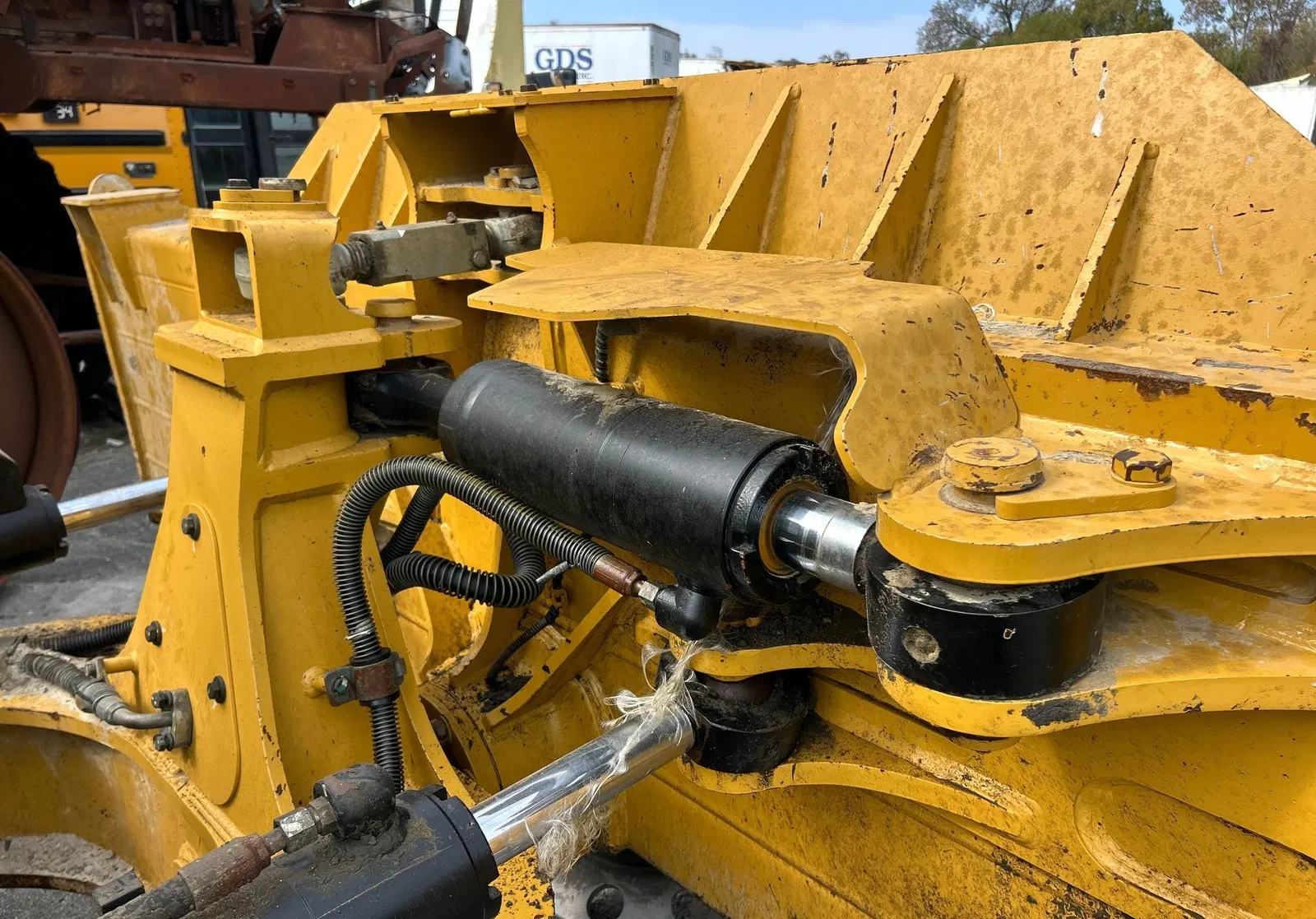 2021 Caterpillar D5