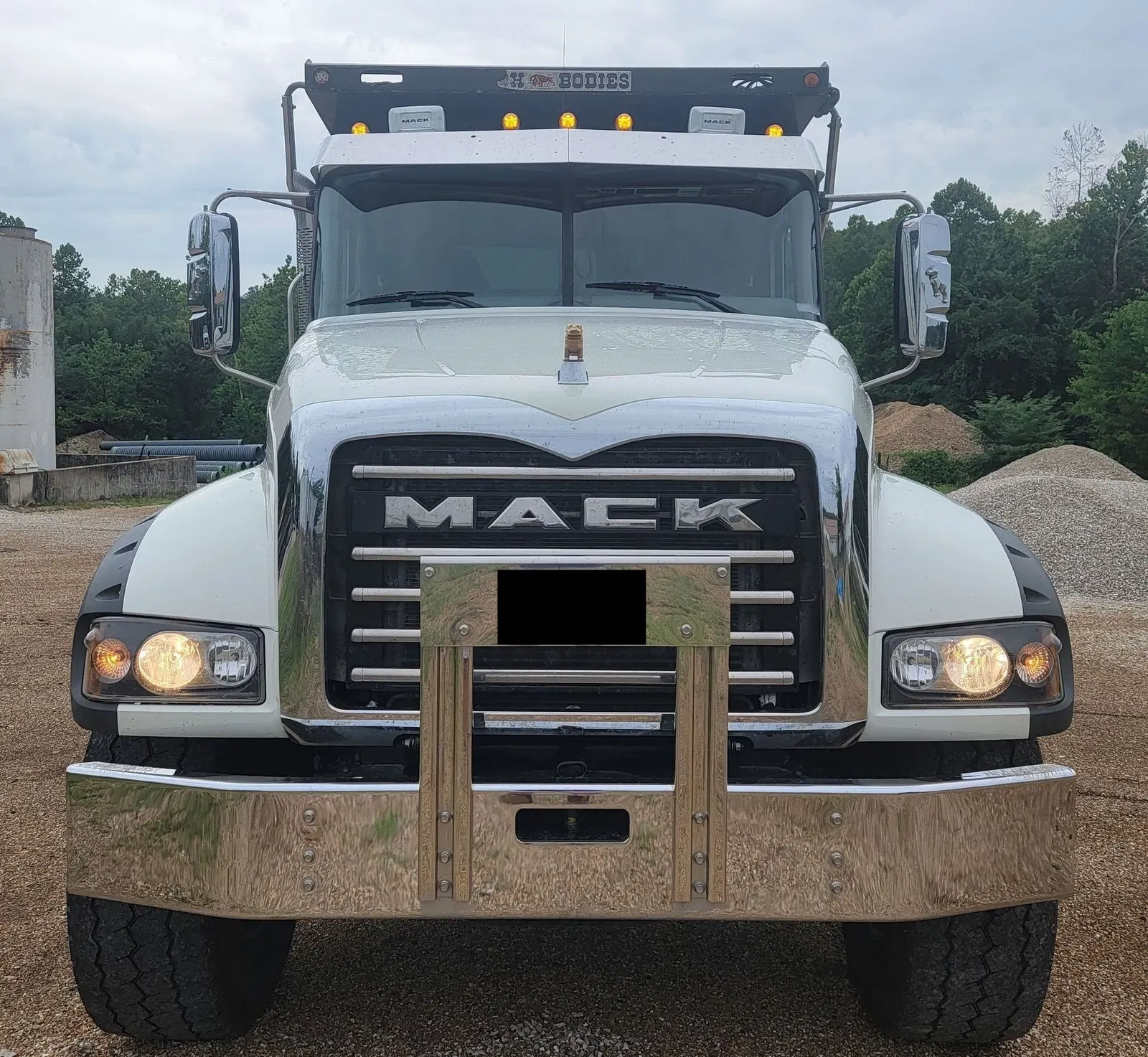 2021 Mack Granite