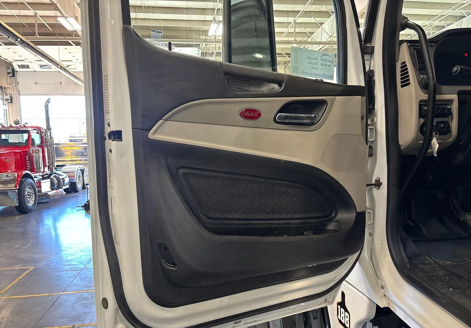 2025 Peterbilt 567