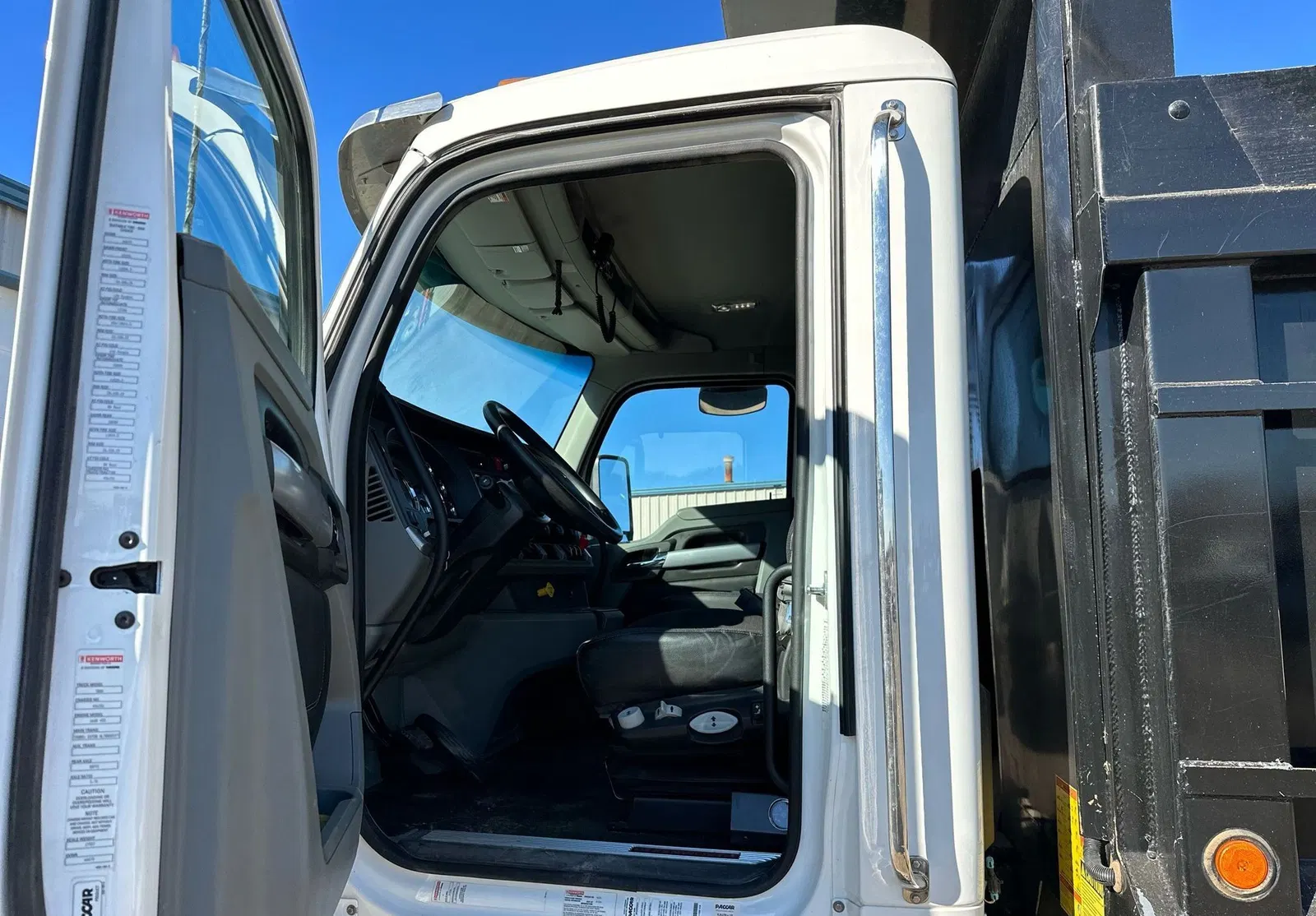 2021 Kenworth T880
