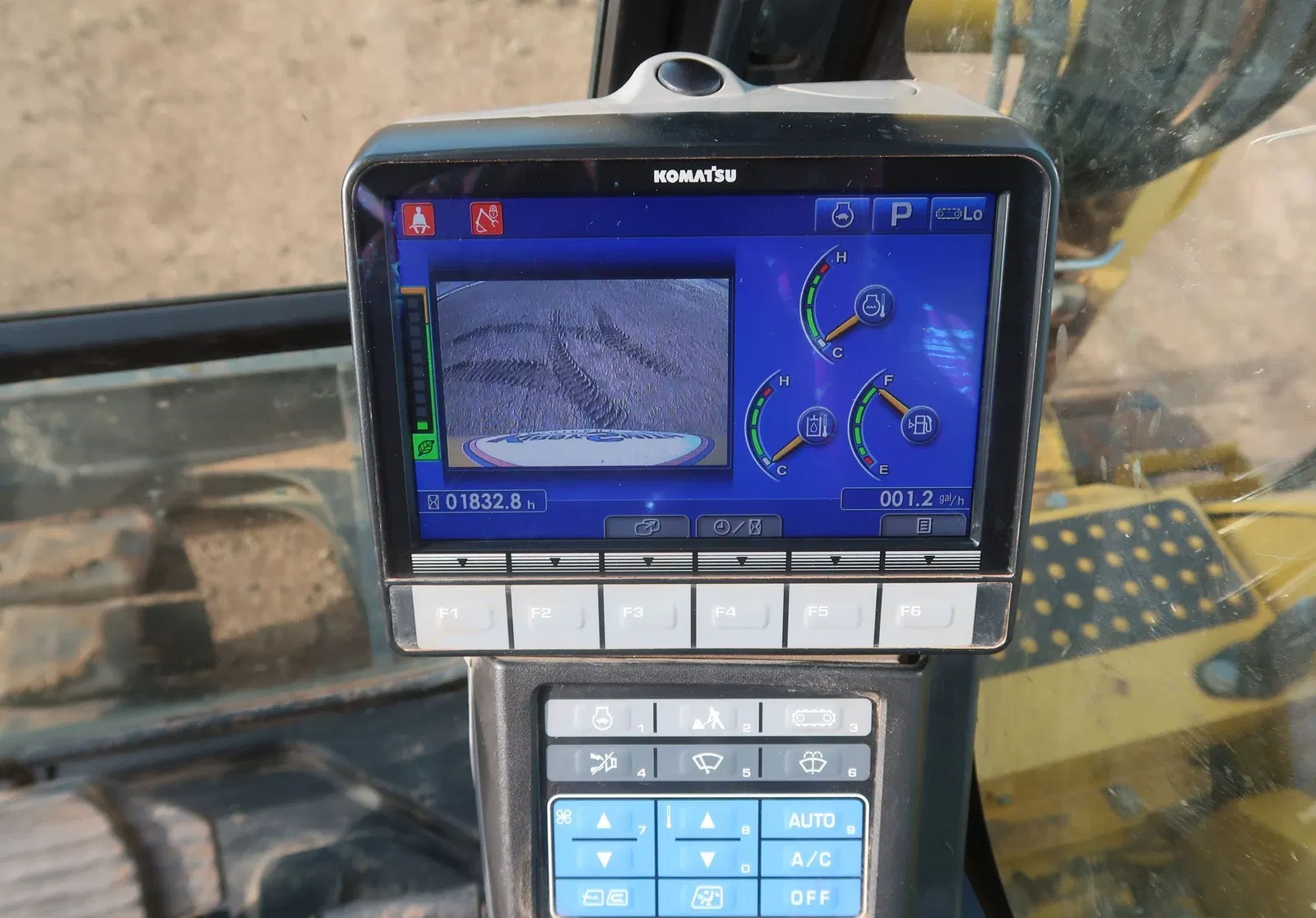 2018 Komatsu PC88MR-10