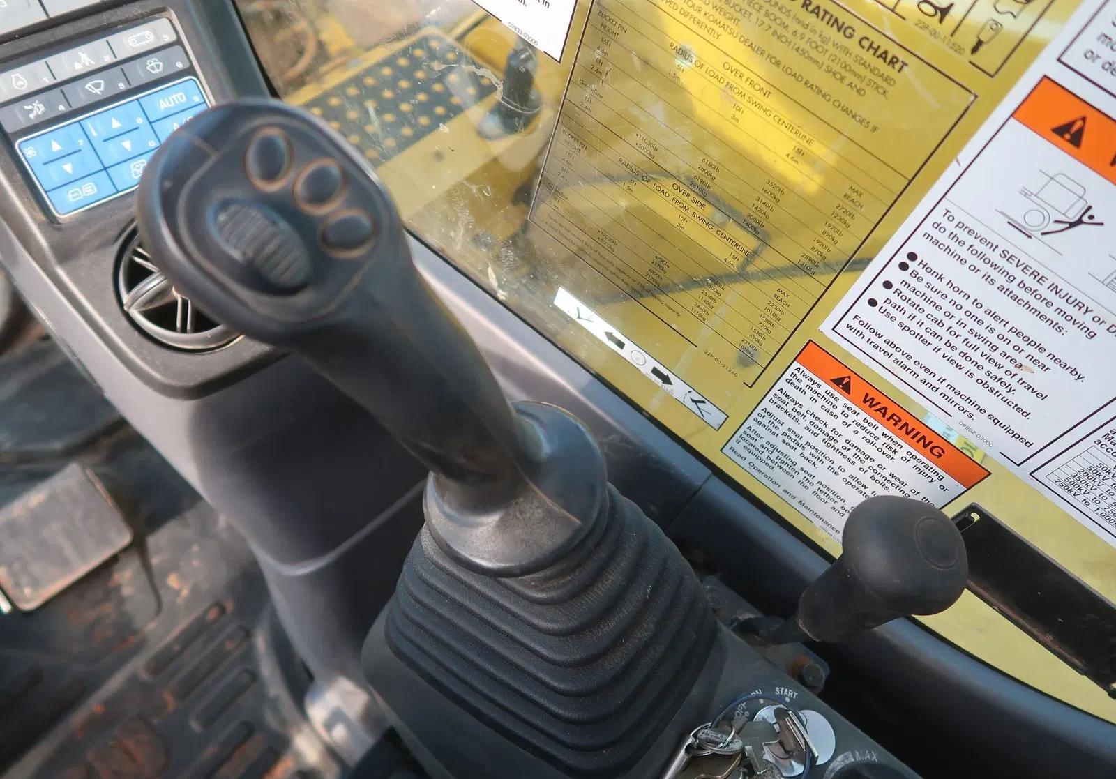 2018 Komatsu PC88MR-10