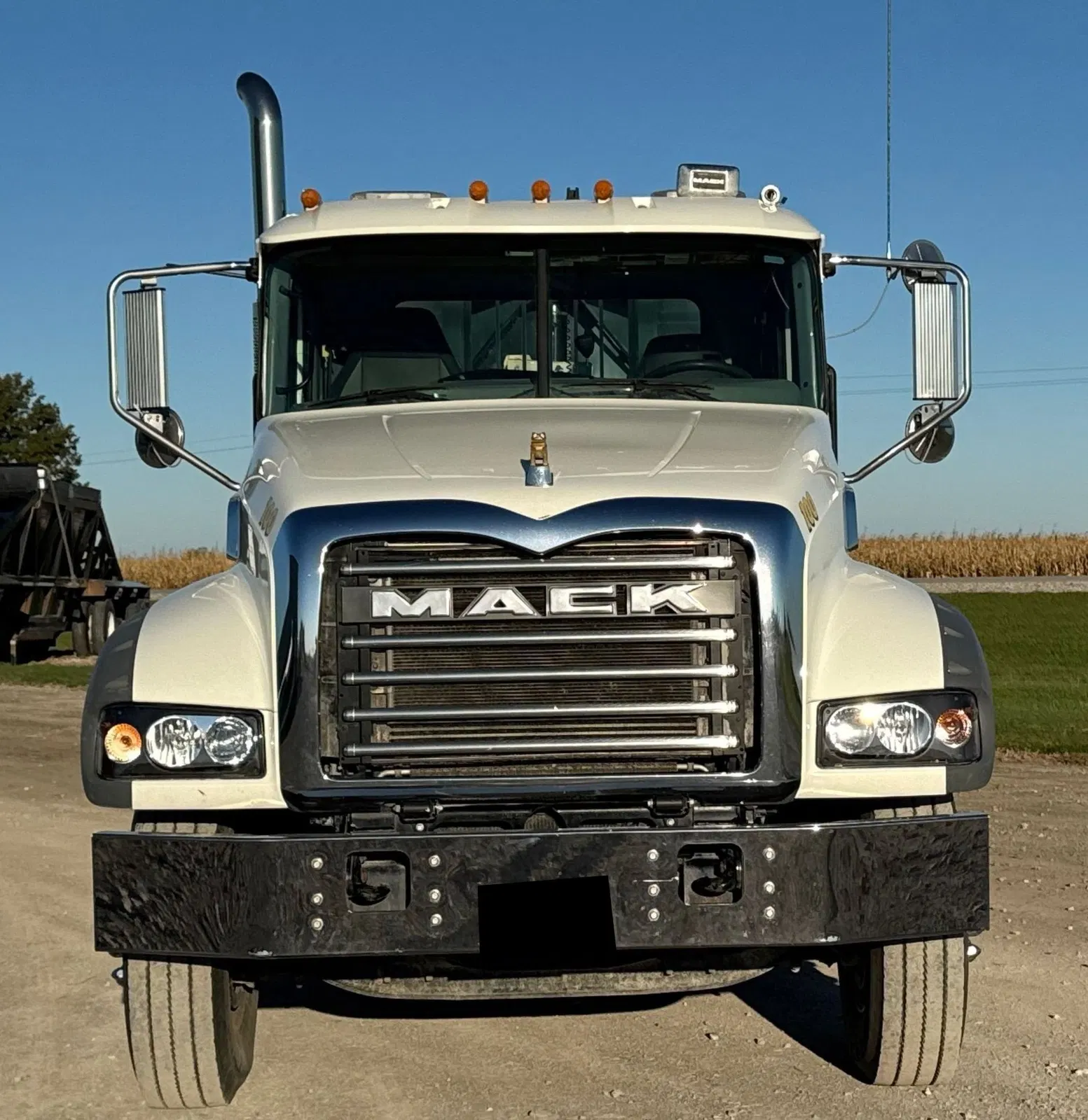 2022 Mack Granite
