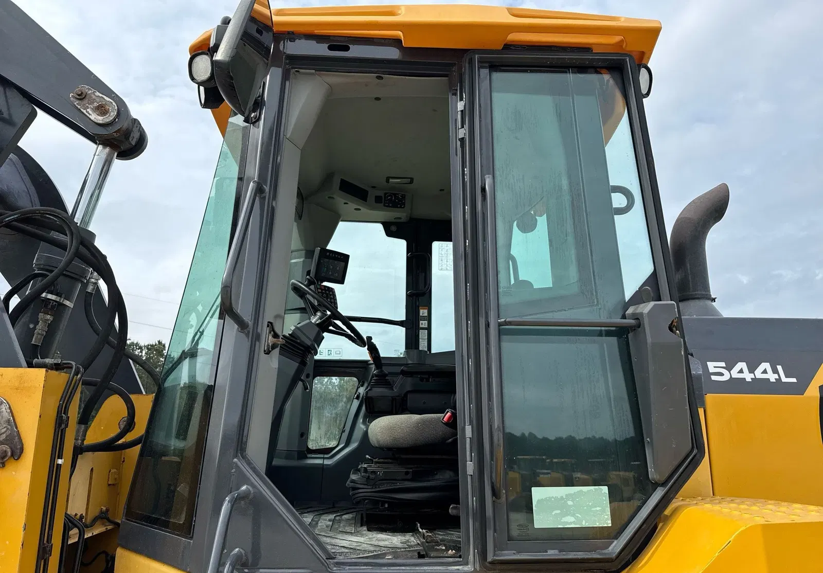 2019 John Deere 544L