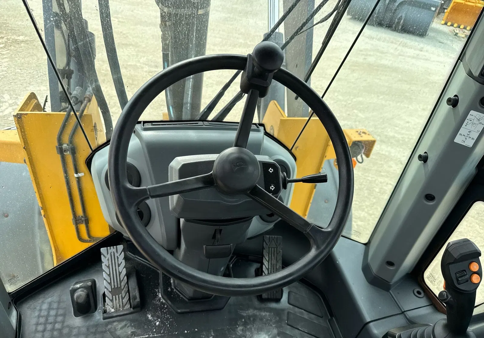 2019 John Deere 544L