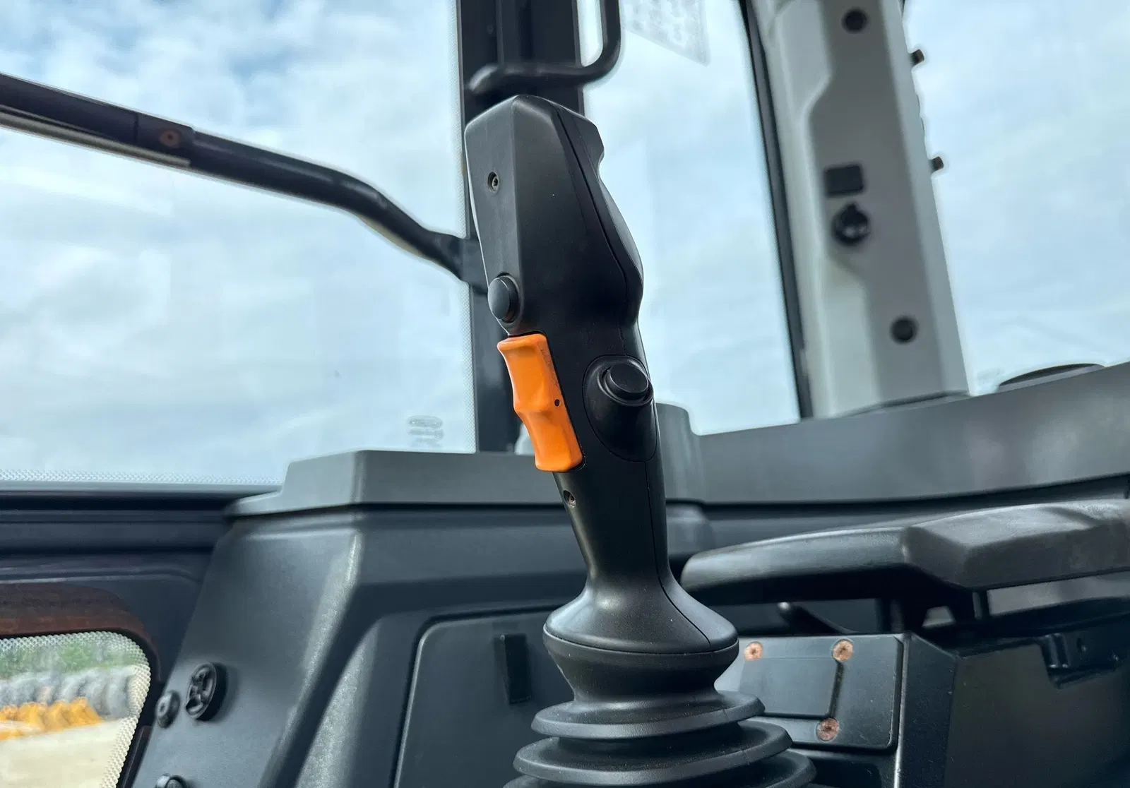 2019 John Deere 544L