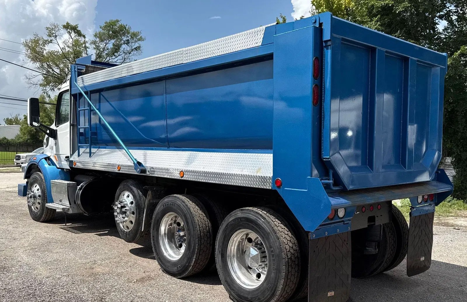 2019 Peterbilt 567