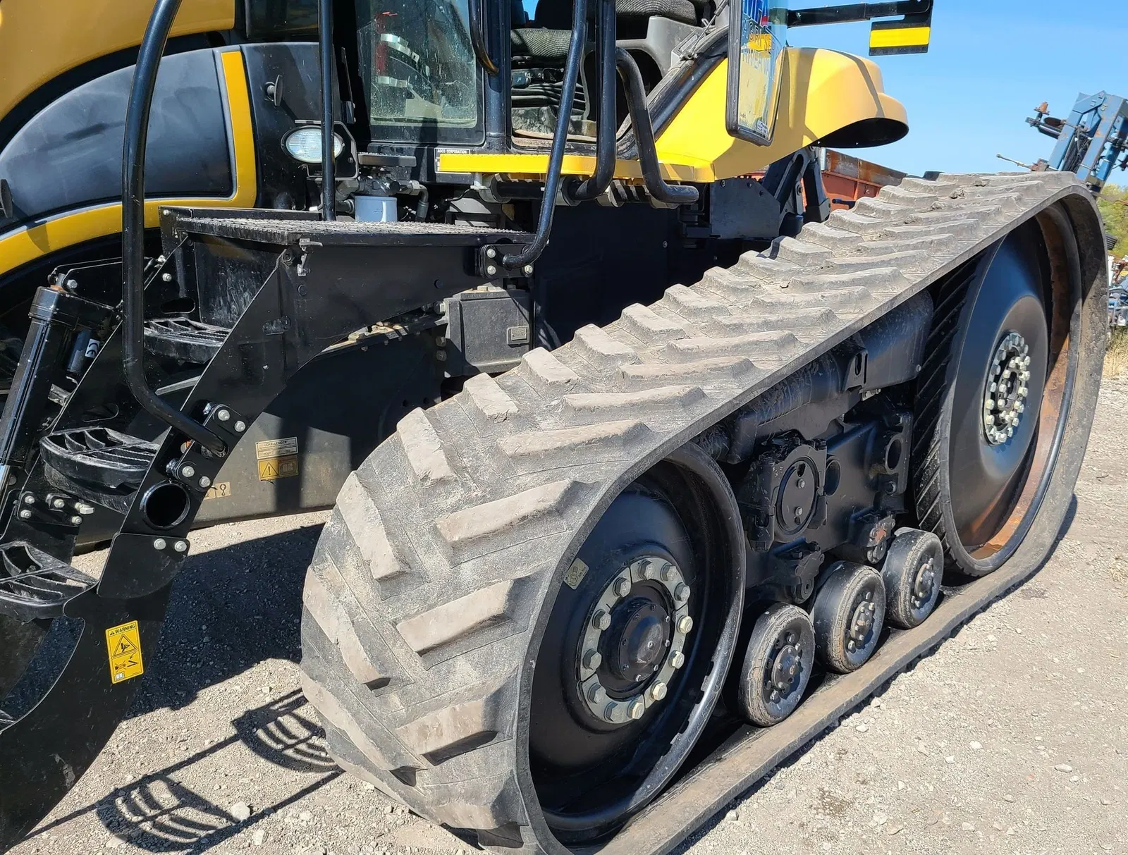 2010 Challenger MT765C