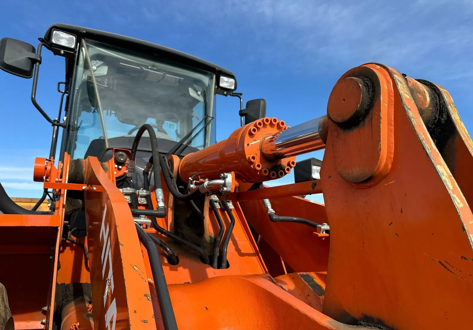 2021 Hitachi ZW220-6