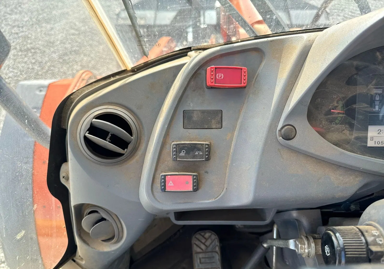 2021 Hitachi ZW220-6