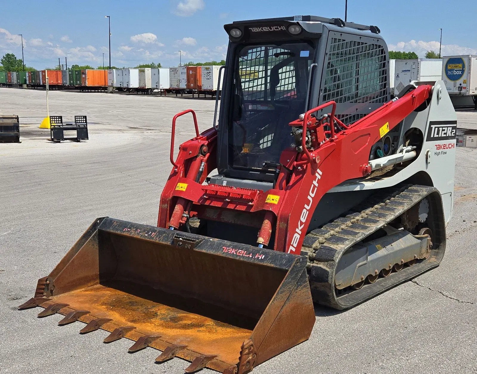 2023 Takeuchi TL12R-2