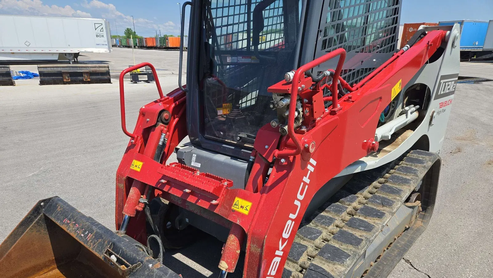 2023 Takeuchi TL12R-2