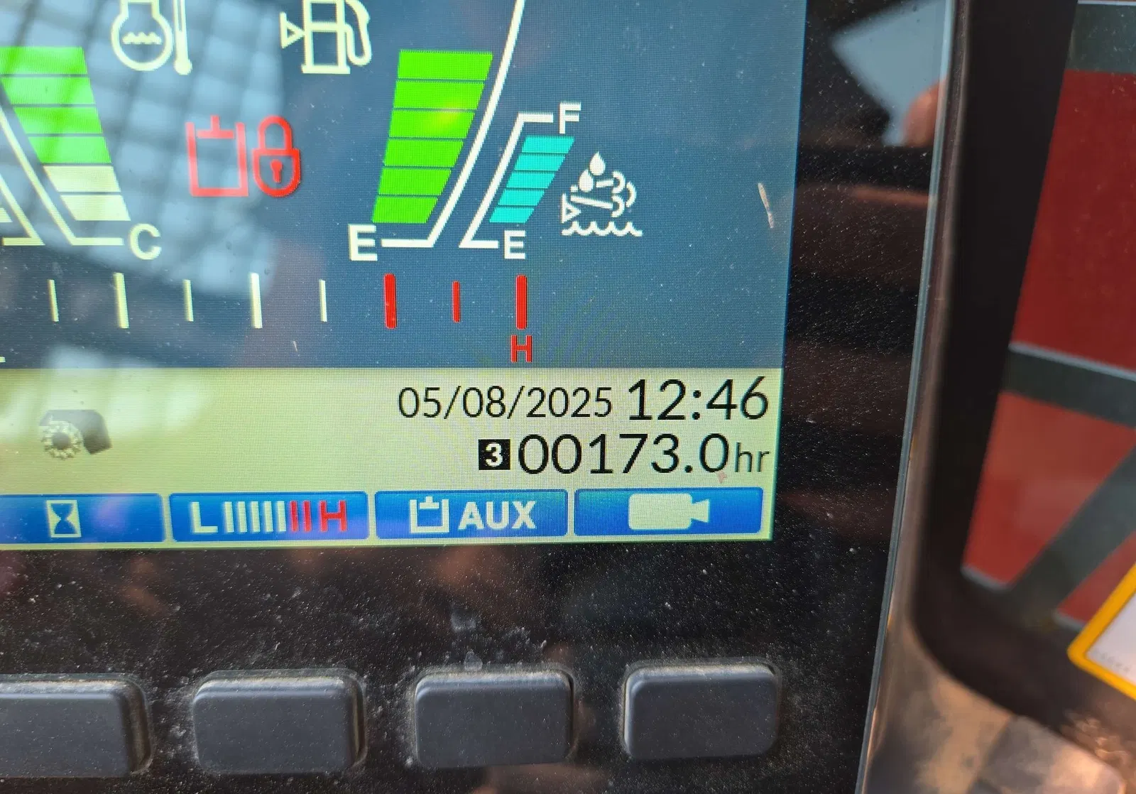 2023 Takeuchi TL12R-2