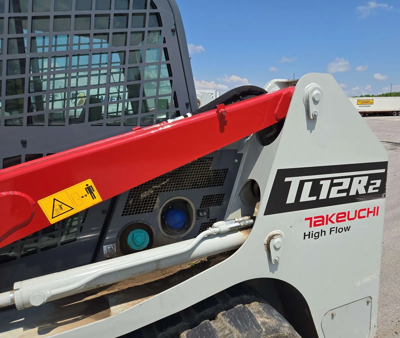 2023 Takeuchi TL12R-2