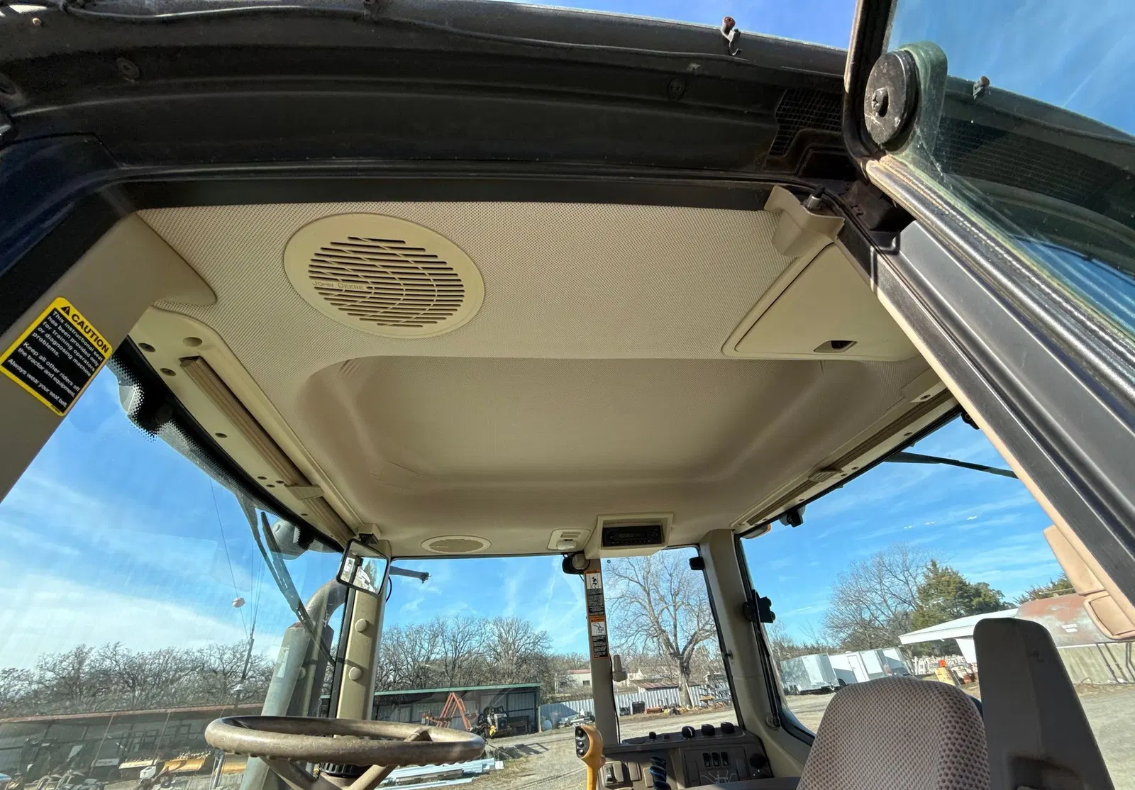 2016 John Deere 6110M