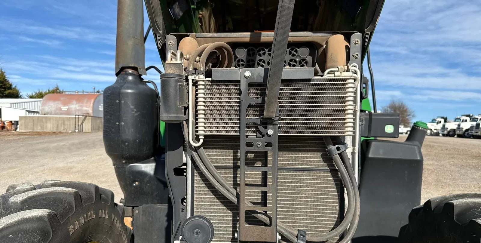 2016 John Deere 6110M