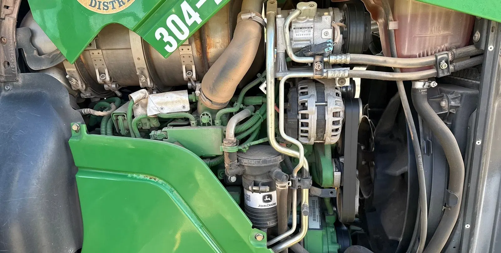 2016 John Deere 6110M
