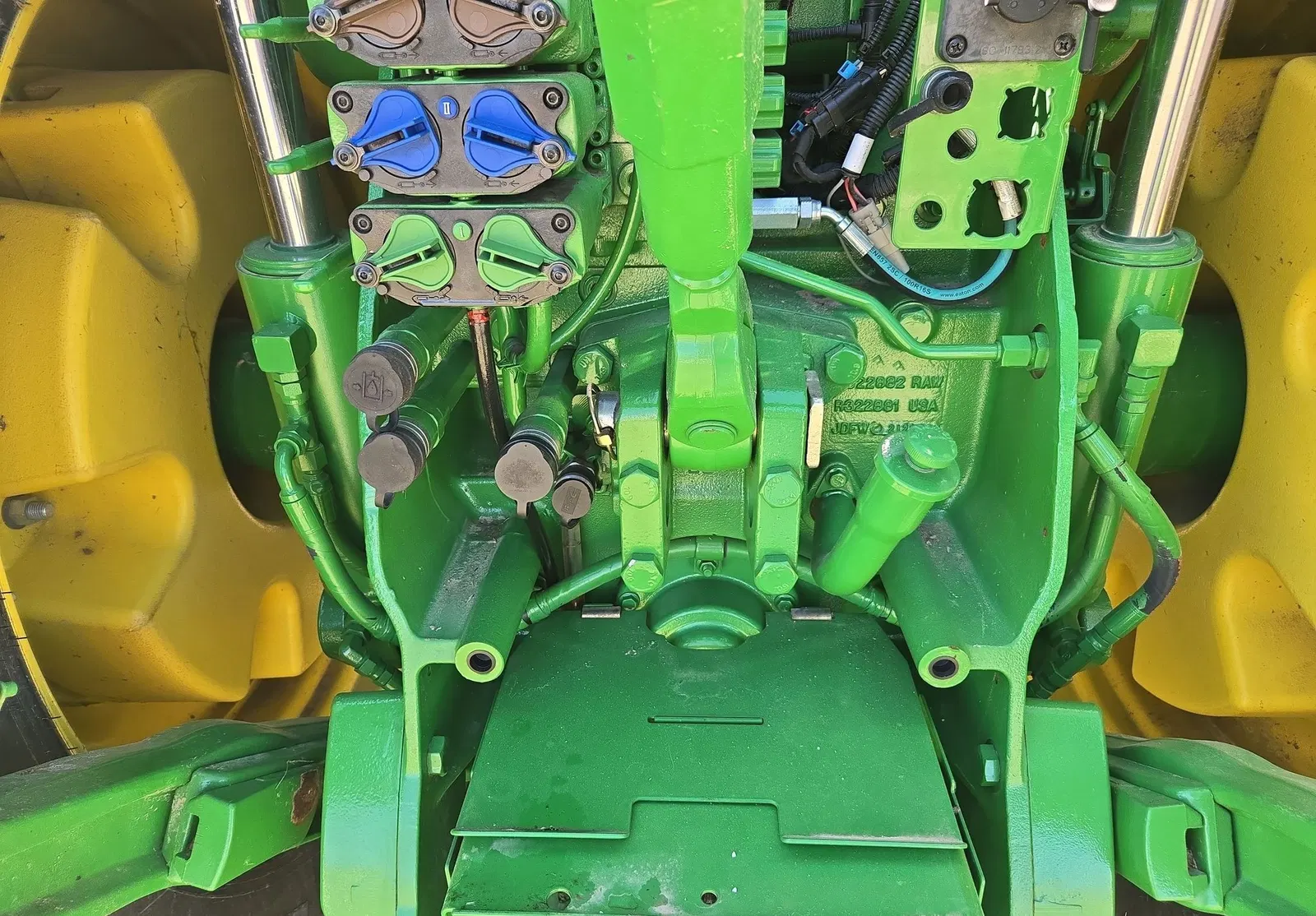 2012 John Deere 8285R