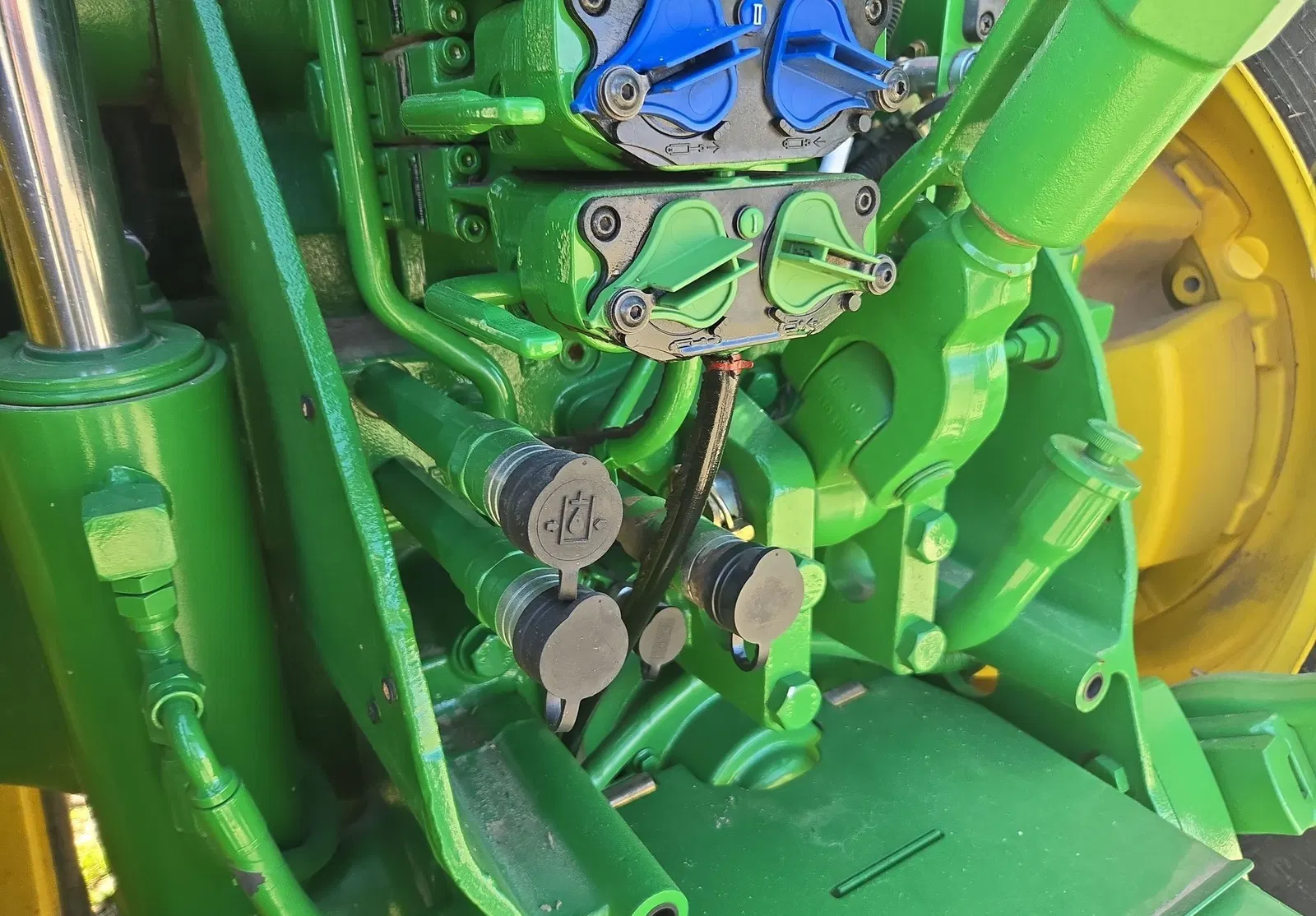 2012 John Deere 8285R