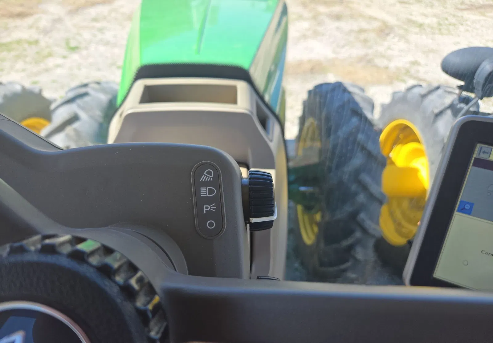 2012 John Deere 8285R