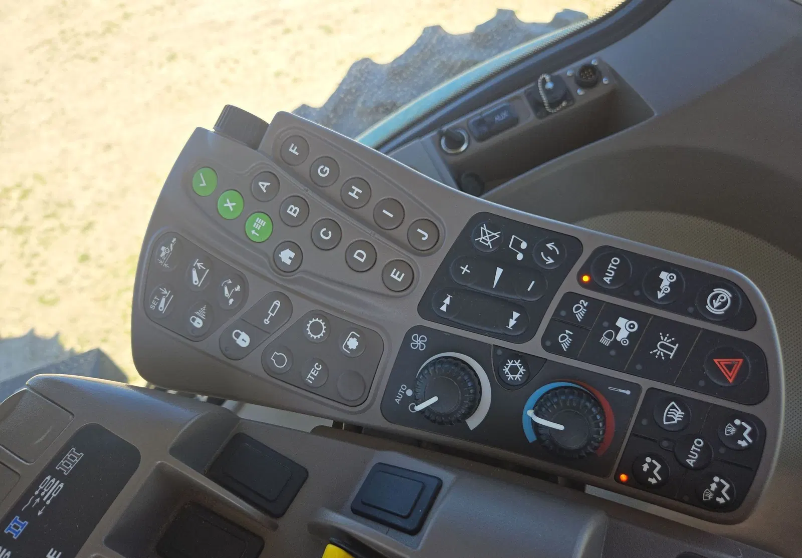 2012 John Deere 8285R