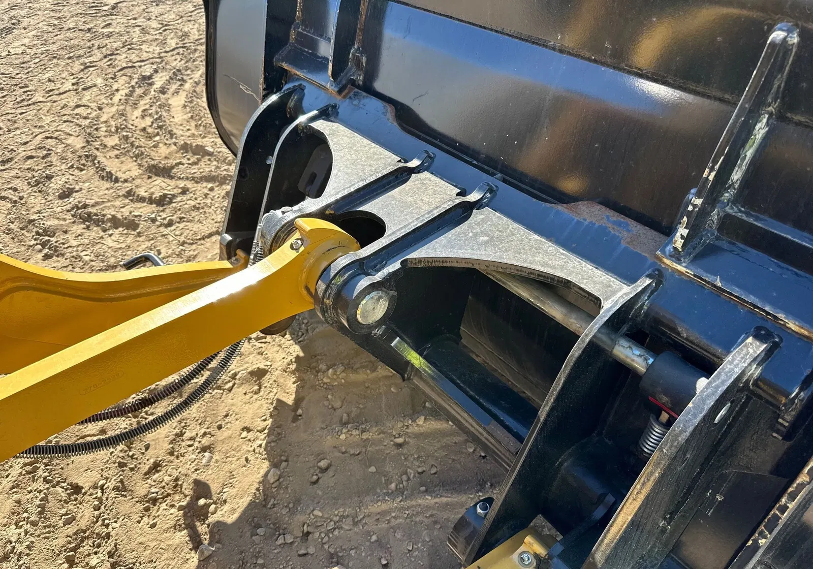 2022 Caterpillar 908M