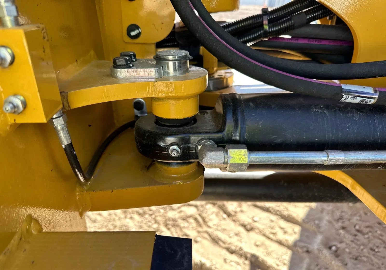 2022 Caterpillar 908M