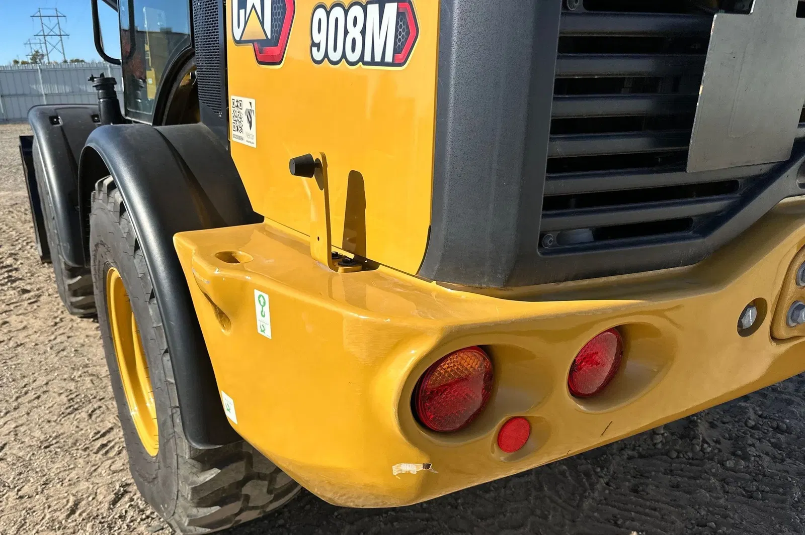 2022 Caterpillar 908M