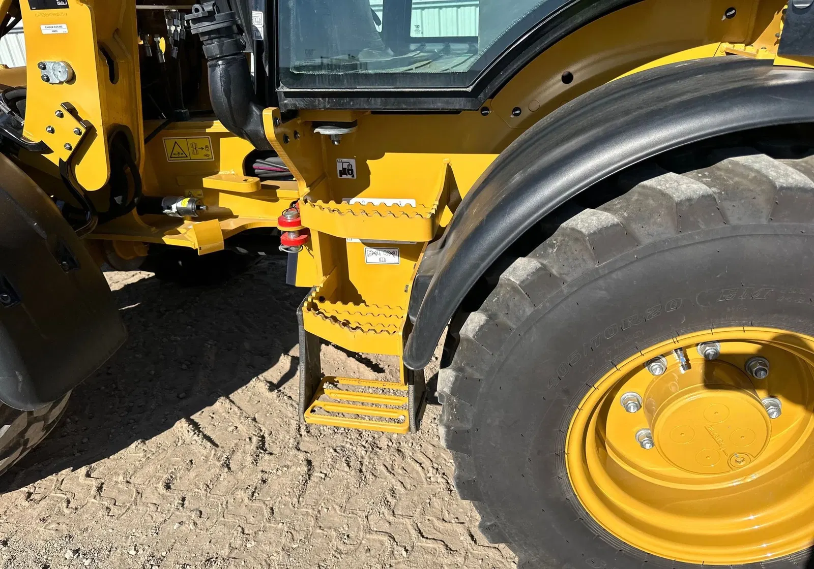 2022 Caterpillar 908M