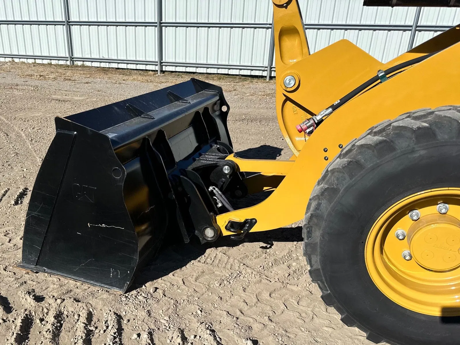 2022 Caterpillar 908M