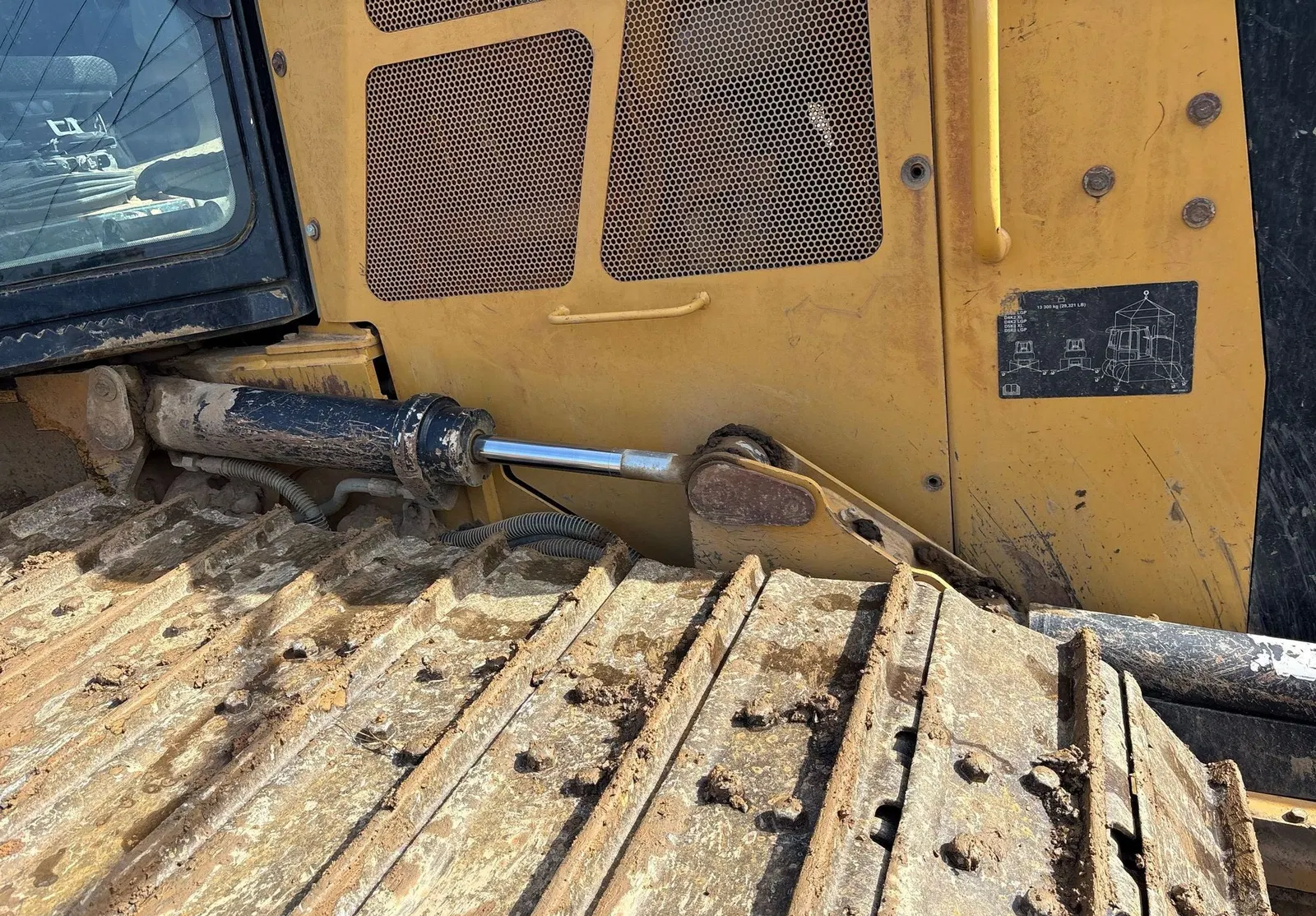 2023 Caterpillar D5K2