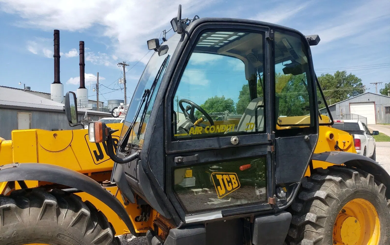 2001 JCB 540