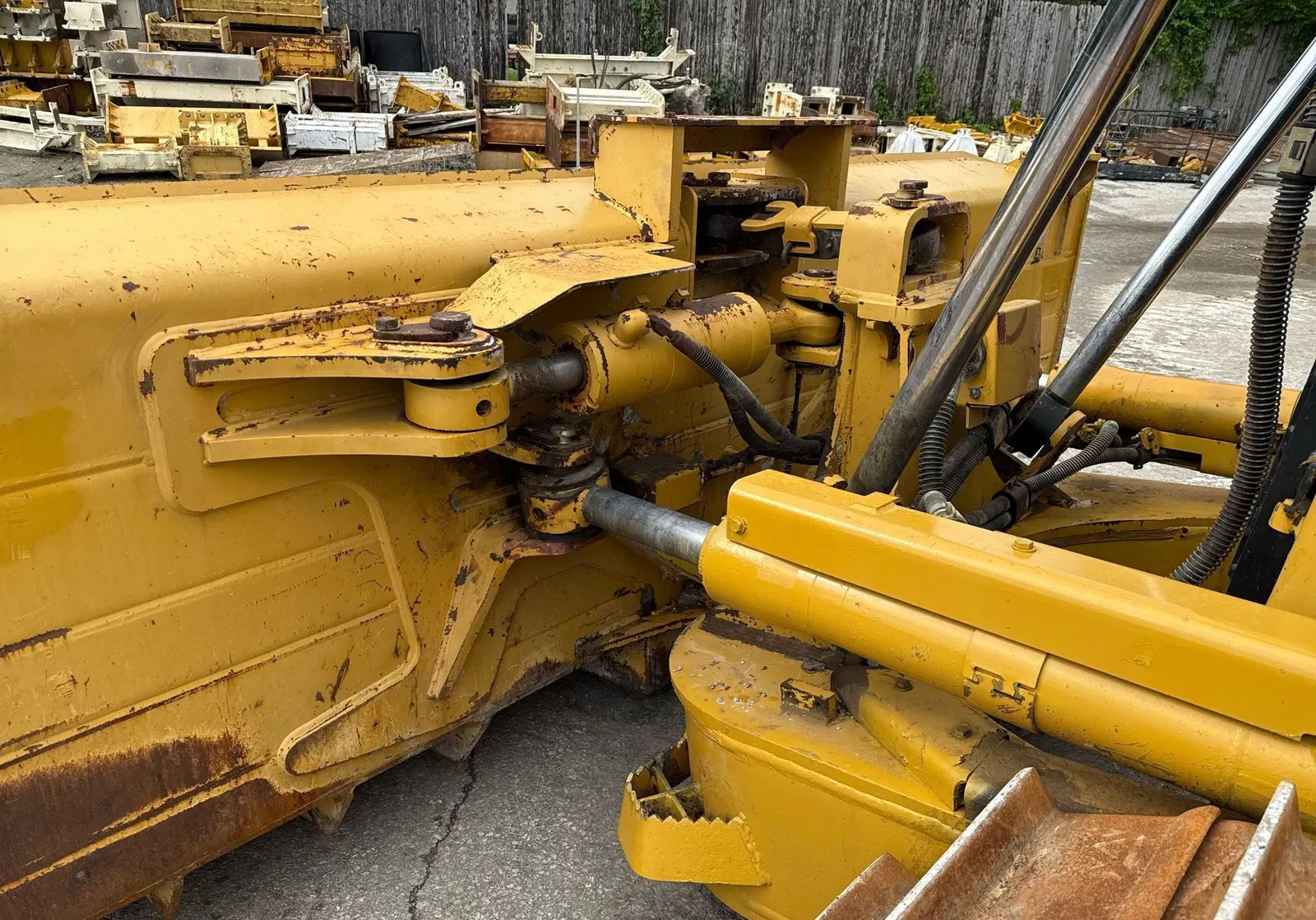 2017 Caterpillar D6T