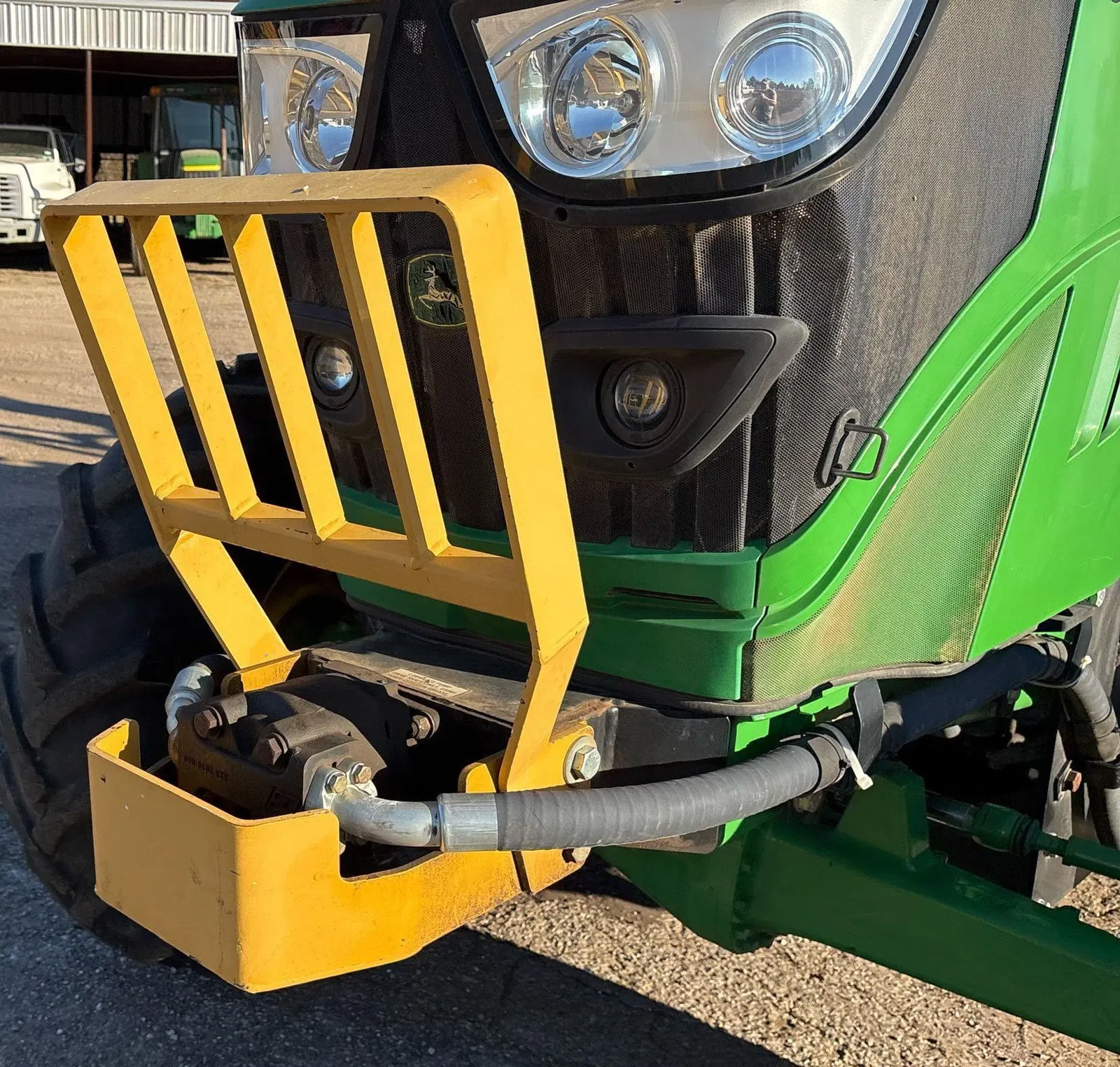 2017 John Deere 6110M