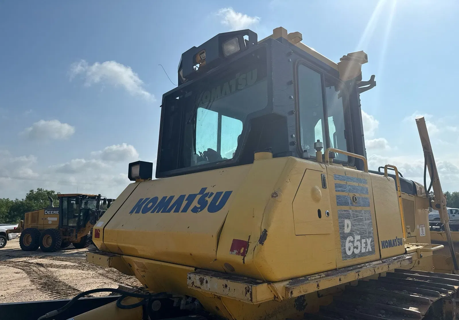 2019 Komatsu D65EX-18