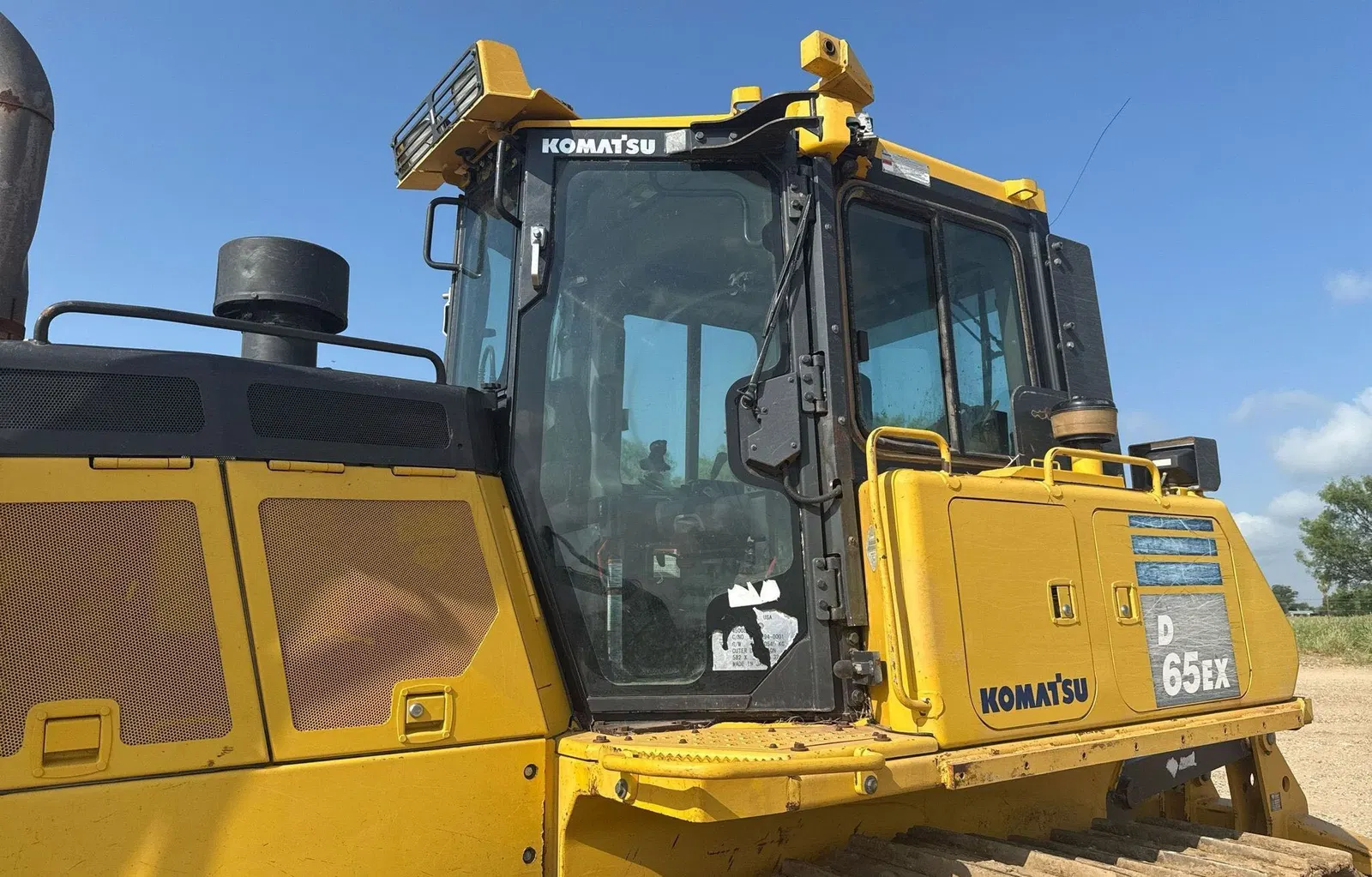 2019 Komatsu D65EX-18