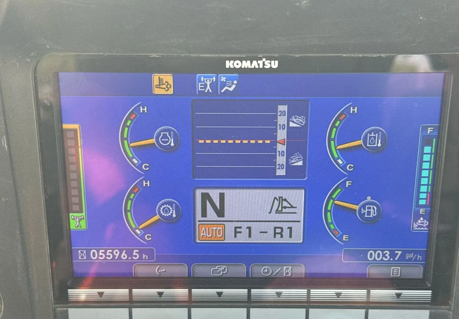 2019 Komatsu D65EX-18