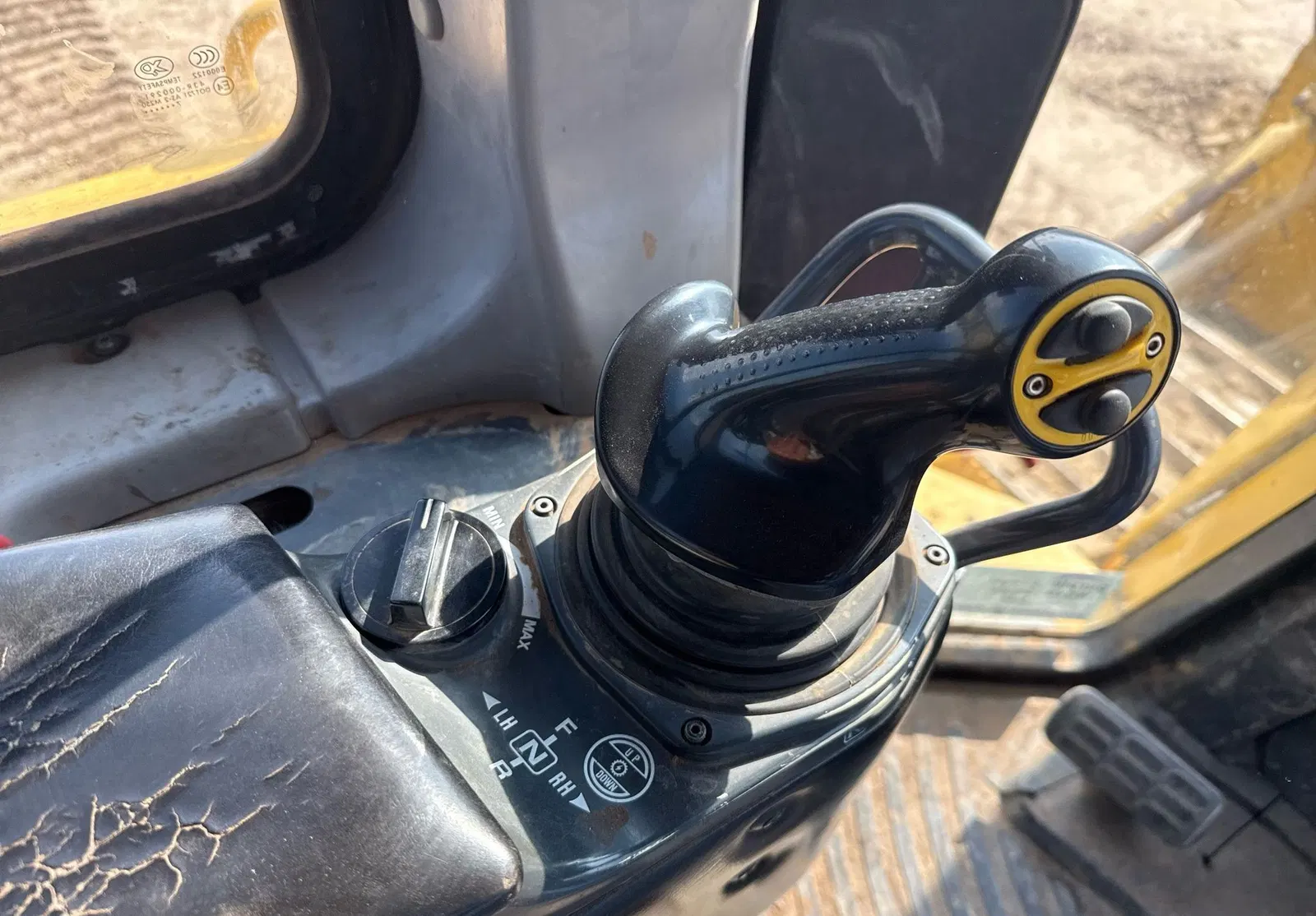 2019 Komatsu D65EX-18