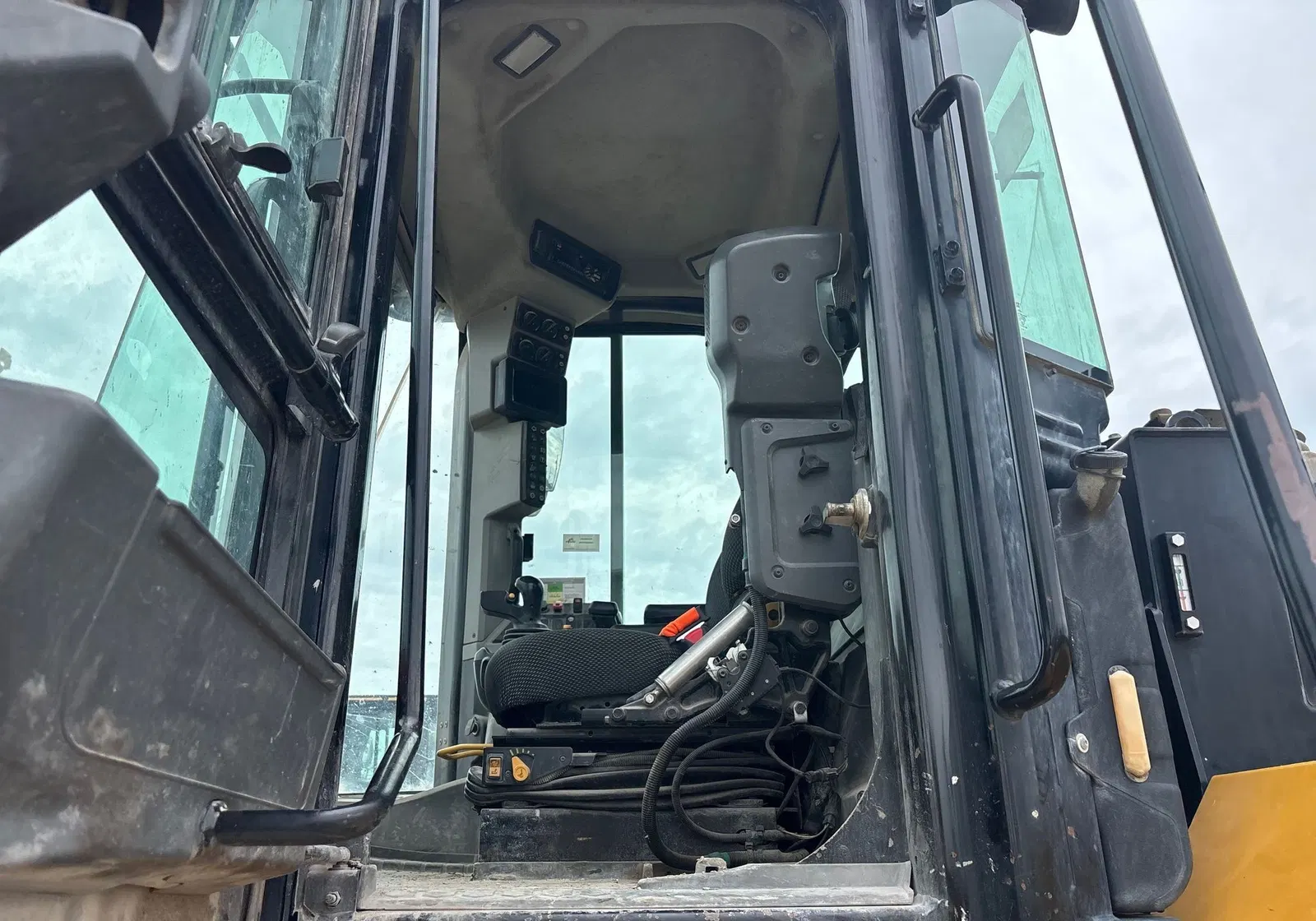2019 Caterpillar 966M