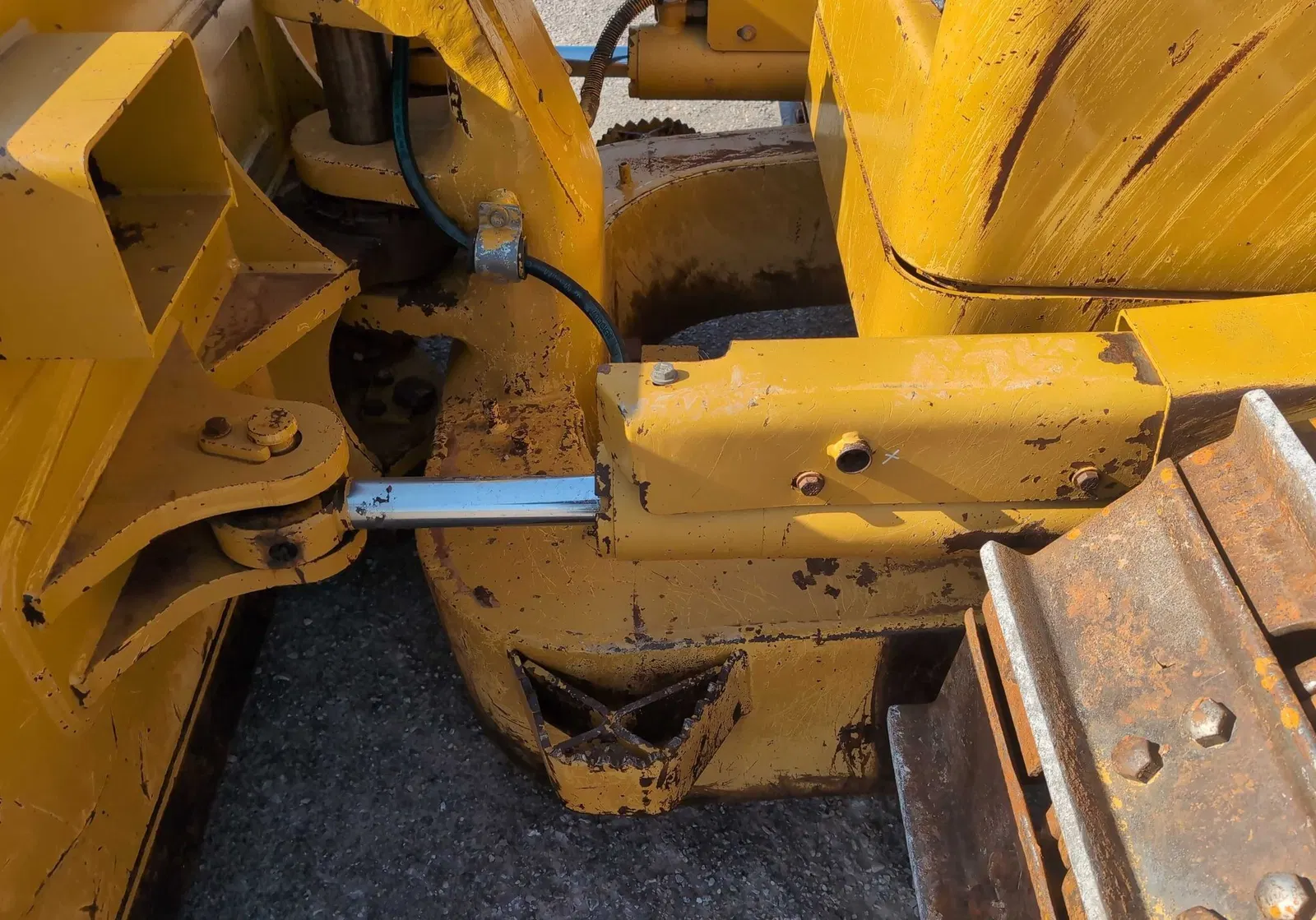 2011 Caterpillar D6N